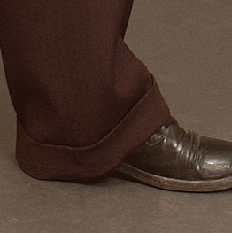 Anzug oder Rock ist bei Kevin die Frage - und Swing seine Antwort. Anzug oder Rock ist bei Kevin die Frage - und Swing seine Antwort.